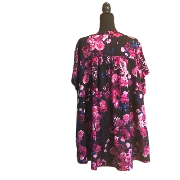 Torrid blouse size 4 - Picture 2 of 3